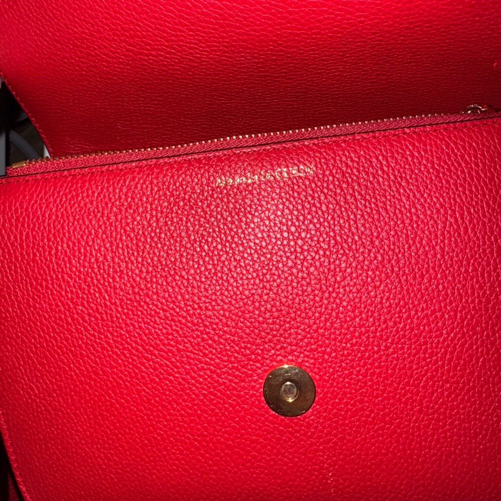 Alexander McQueen Vibrant Red Crossbody Bag - Picture 8 of 8